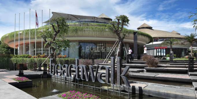 kuta bali - visit beachwalk shopping center